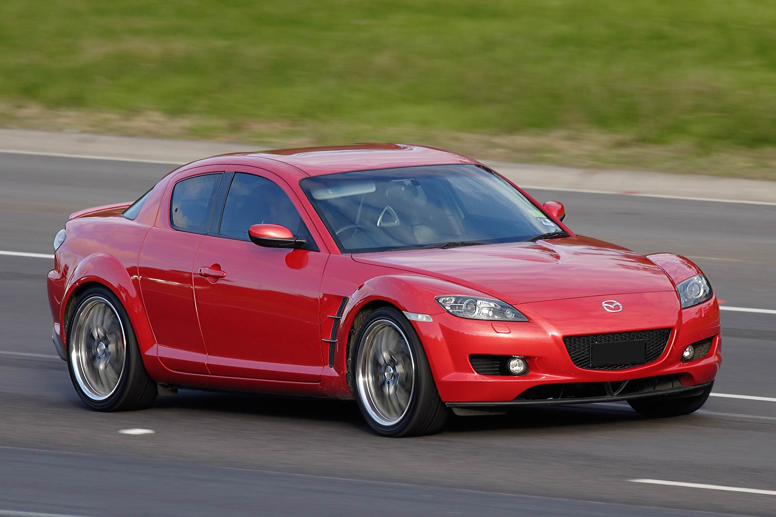 Mazda_RX-8_on_freeway